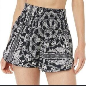 Free People Movement ~ the way home printed running shorts Size Small ~ Rare!